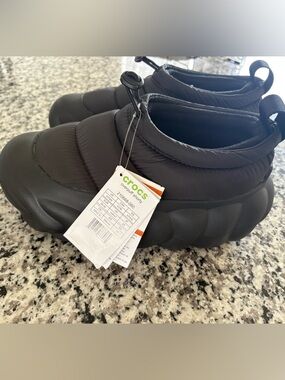 Overpuff Crocs Black NWT